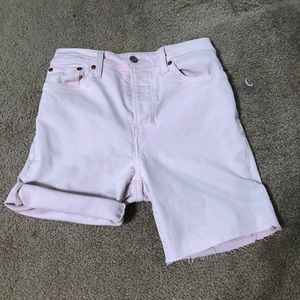 women’s levi’s size 26 pink shorts